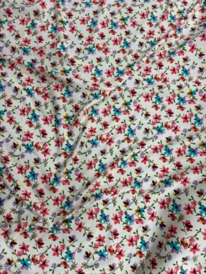 IMG_1205 Off White Floral Linen Boski